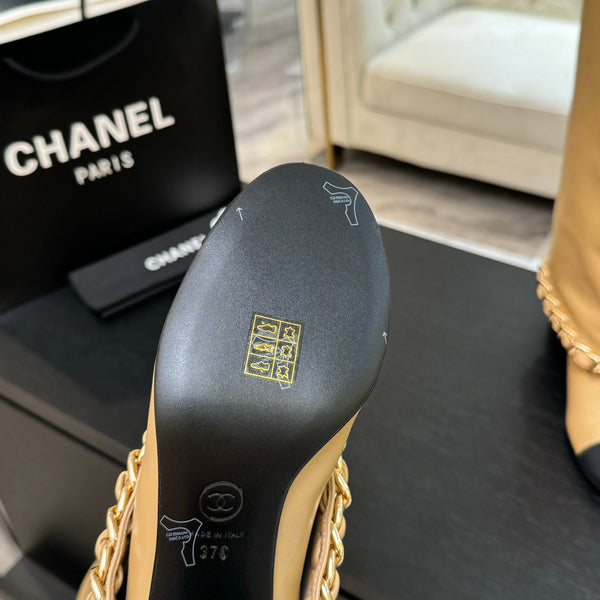 CC 25B High Boots Beige Sheepskin With Chain Black Grosgrain 373809