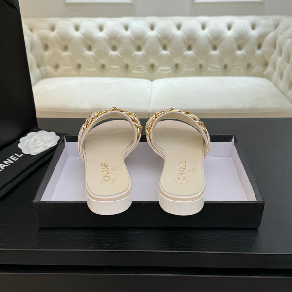 CC 25B Flat Mule Sandals Ivory Sheepskin With Chain 373815