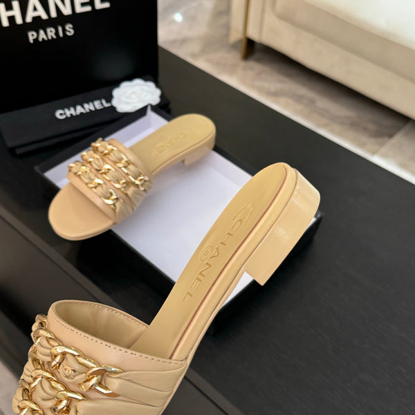 CC 25B Sandali bassi in pelle di pecora beige con catena 373816