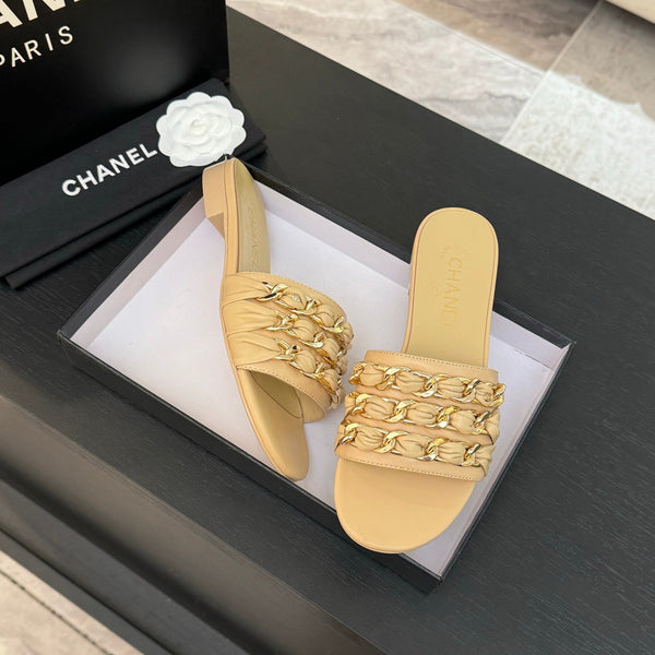 CC 25B Sandali bassi in pelle di pecora beige con catena 373816