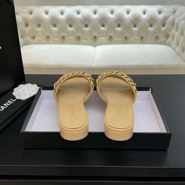 CC 25B Sandali bassi in pelle di pecora beige con catena 373816