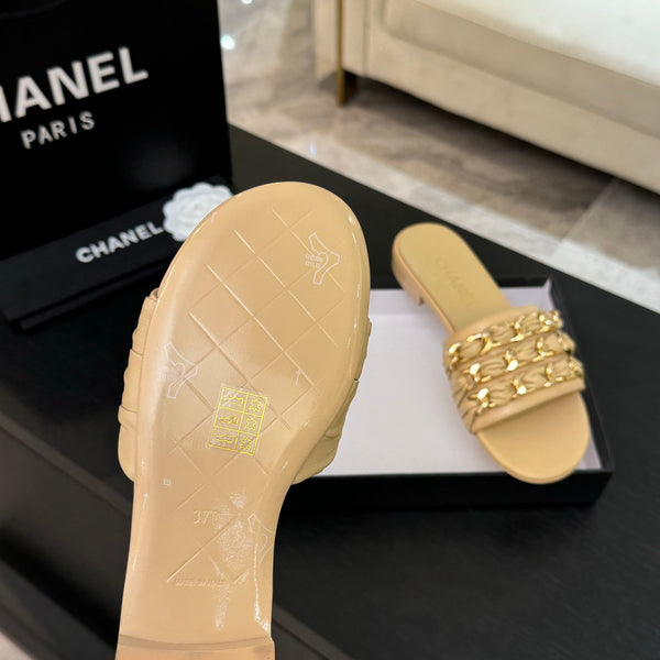 CC 25B Sandali bassi in pelle di pecora beige con catena 373816