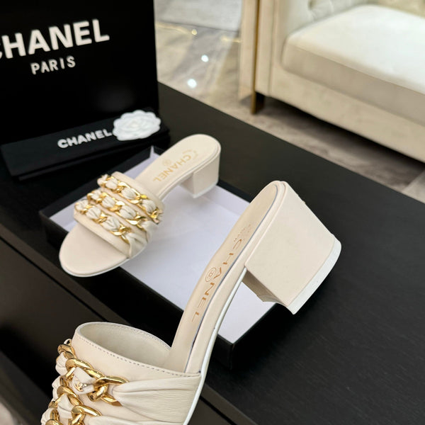 CC 25B Heel Mule Sandals 50mm Ivory Sheepskin With Chain 373817