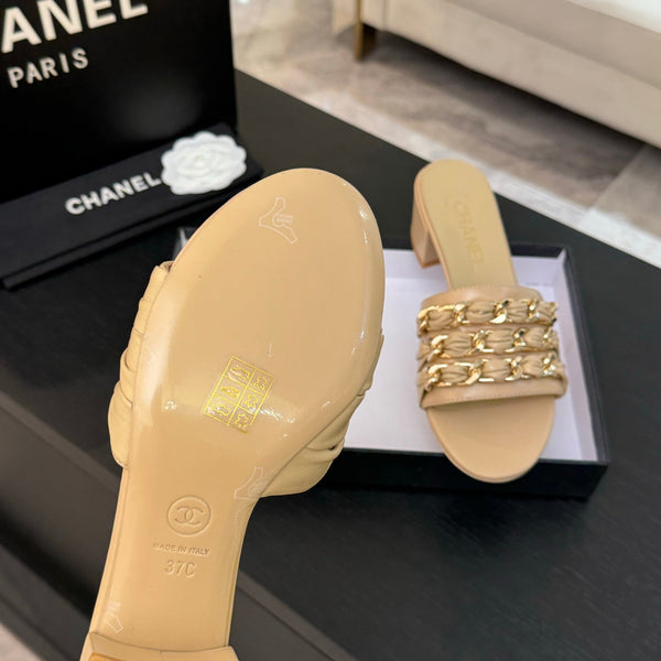 CC 25B Heel Mule Sandals 50mm Beige Sheepskin With Chain 373818