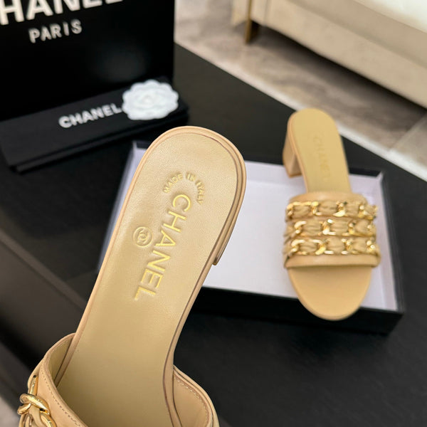CC 25B Heel Mule Sandals 50mm Beige Sheepskin With Chain 373818
