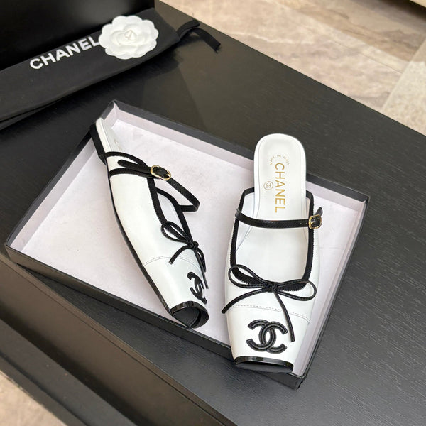 CC 26s Square Head Flat Half Slipper White Leather 847246