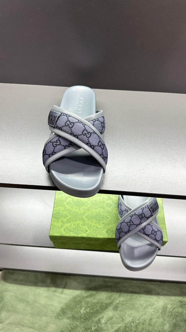 Sandali da uomo GG in pelle di poliestere viola grigio 547242