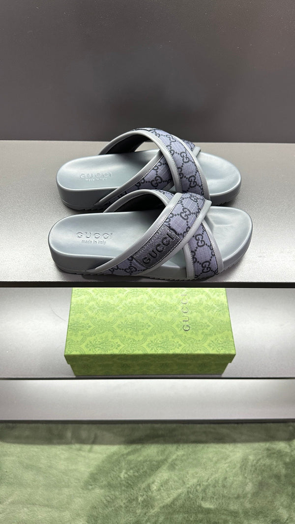Sandali da uomo GG in pelle di poliestere viola grigio 547242