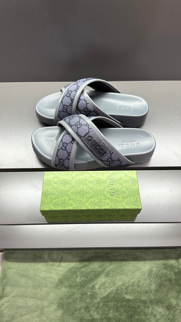 Sandali da uomo GG in pelle di poliestere viola grigio 547242