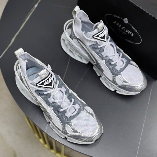 PRA RUNNING SHOES BLADE IN SILVER BREATHABLE MESH