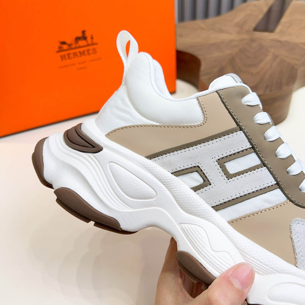 Sneaker da uomo HM in pelle di vitello scamosciata bianca 601281