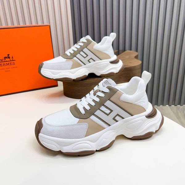 Sneaker da uomo HM in pelle di vitello scamosciata bianca 601281