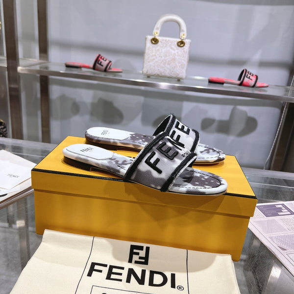 Ciabatte FF Signature da donna in tela grigia