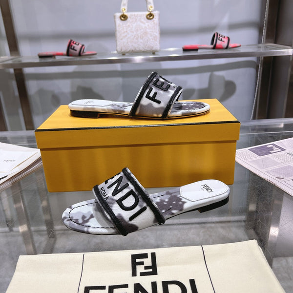 Ciabatte FF Signature da donna in tela grigia