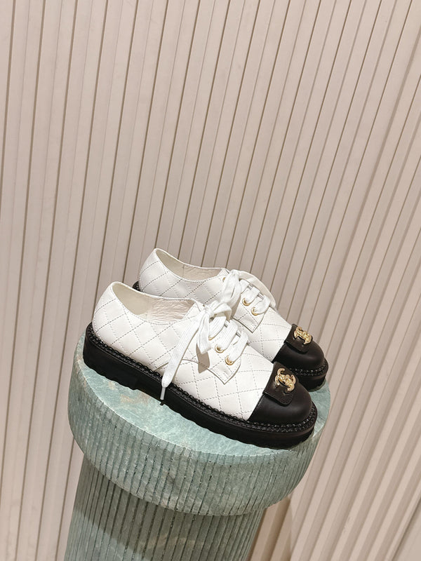 Chaussures CC 26s 2cm Noir Blanc Matelassé Cuir de veau 583904