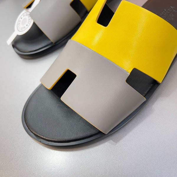 HM Oran Slippers in Light Gray and Yellow Calfskin 735646