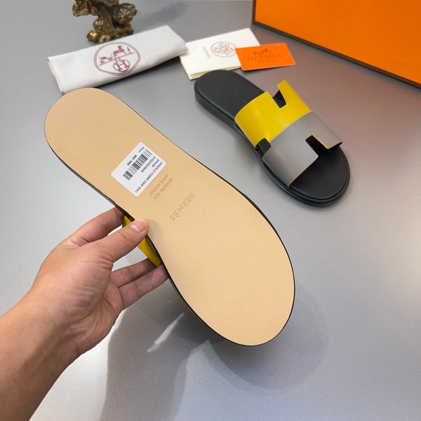 HM Oran Slippers in Light Gray and Yellow Calfskin 735646