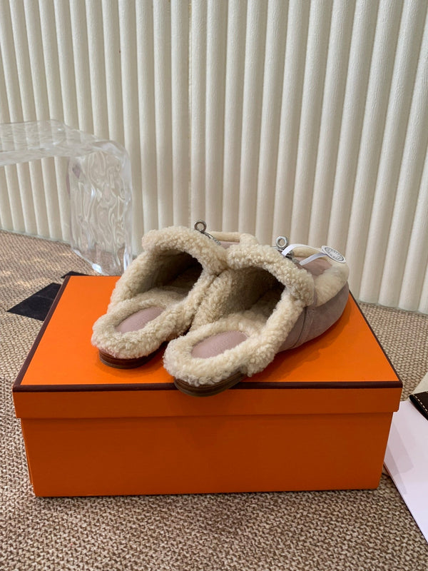 HM Oz Mule In Light Purple Suede Lined With Wool Fleece 113187