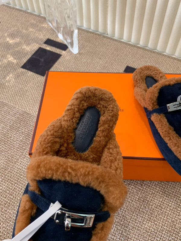 HM Oz Mule In Black Suede Lined With Wool Fleece 113195