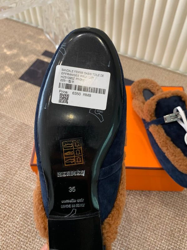 HM Oz Mule In Black Suede Lined With Wool Fleece 113195