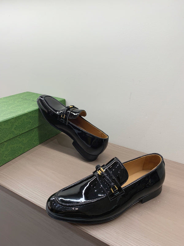 GG Men's Interlocking GG Loafer Black Patent Leather 542502
