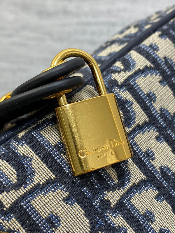 CD D-Vibe bowling bag 31 blue obliaue fabric