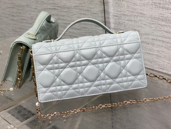 il mio cd mini 21 in pelle di agnello blu nuvola chiaro