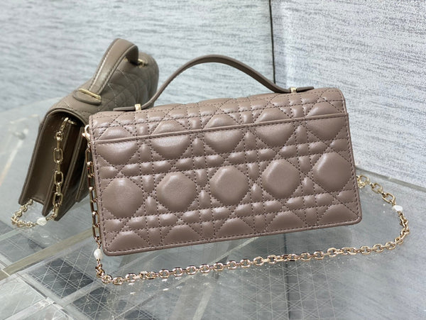 il mio cd mini 21 in pelle di agnello marrone scuro