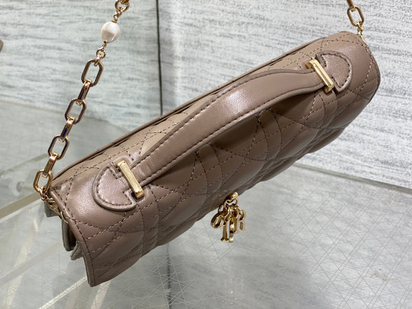 il mio cd mini 21 in pelle di agnello marrone scuro