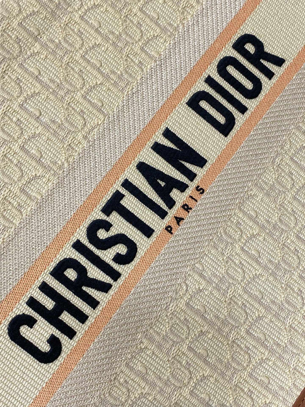 Medium Book Tote 37 Beige Oblique Embroidered Raffia Camel Calfskin