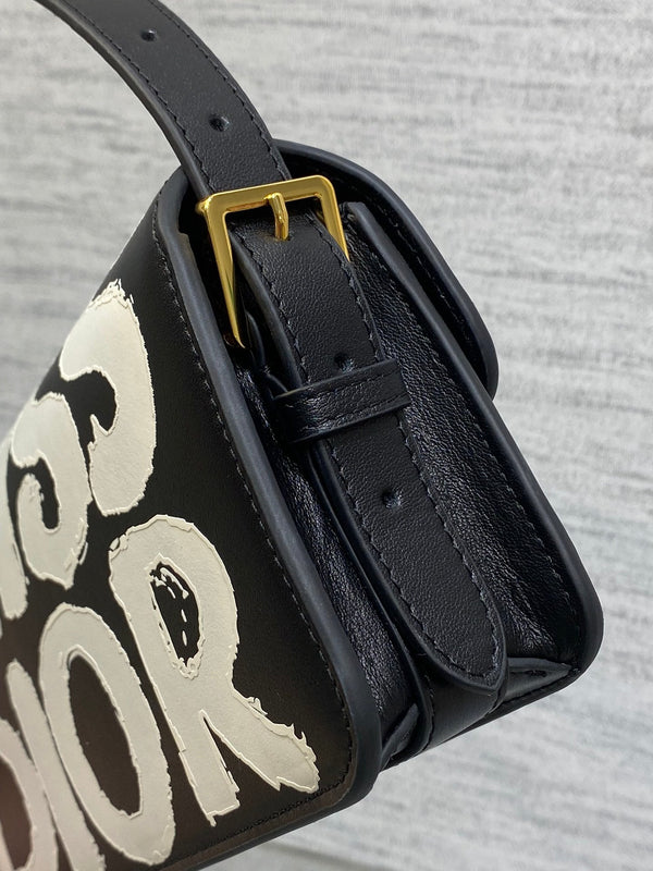 BORSA PICCOLA 22 FLAP IN PELLE DI AGNELLO BIANCO E NERO CON FERRAMENTA ORO