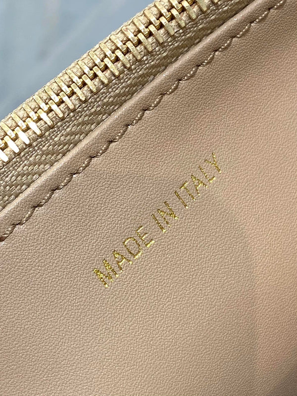 BORSA MISS CARO MINI 17 IN PELLE DI AGNELLO MACROCANNAGE BEIGE CAMMELLO