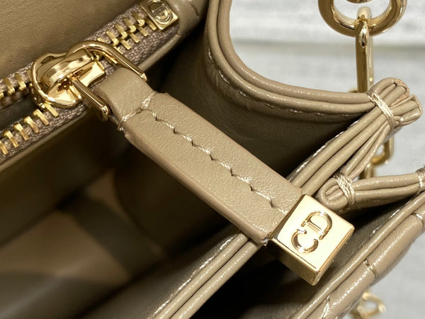 MINI BAG 24 IN CAMEL BEIGE PATENT CANNAGE CALFSKIN