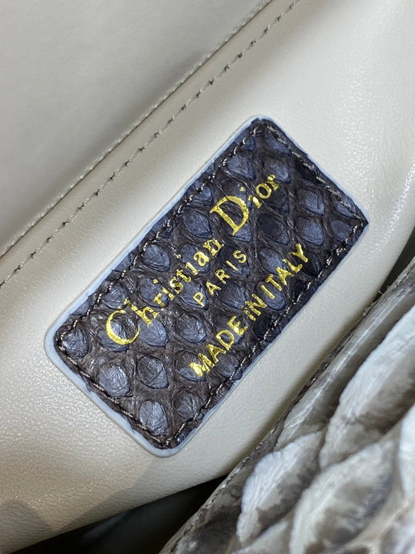 MINI 17 BORSA DA DONNA IN PELLE DI AGNELLO CON MOTIVO SERPENTE NERO E BIANCO