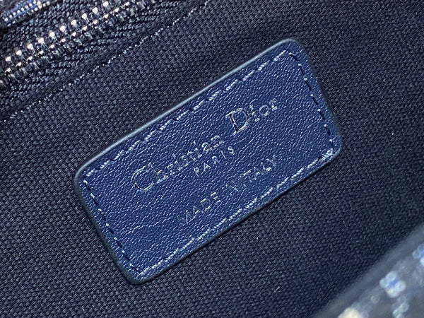 BORSA MONTAIGNE EAST-WEST 25 CON CATENA IN PELLE DI AGNELLO BLU NAVY E JACQUARD CON MONOGRAMMA