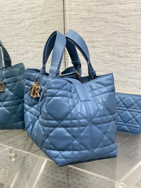 BORSA SEMPRE MEDIA 28 IN PELLE DI VITELLO MACROCANNAGE AZZURRO