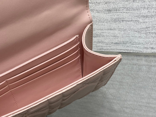 BORSA MISS CARO CON MANICO SUPERIORE 24 IN PELLE DI AGNELLO MACROCANNAGE ROSA PALLIDO