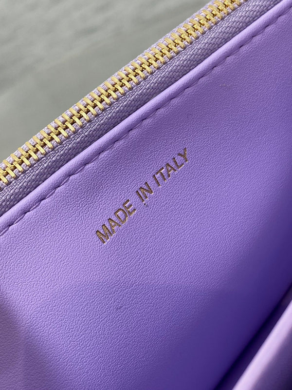 CD Miss Caro 17 Bag Purple Calfskin 229250