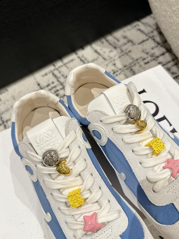 Sneaker Loewe Ballet Runner 2.0 in pelle di pecora bianca e blu