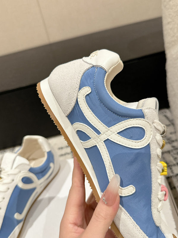 Sneaker Loewe Ballet Runner 2.0 in pelle di pecora bianca e blu