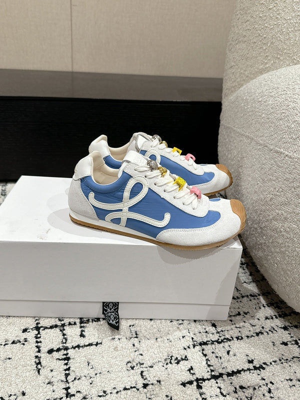 Sneaker Loewe Ballet Runner 2.0 in pelle di pecora bianca e blu