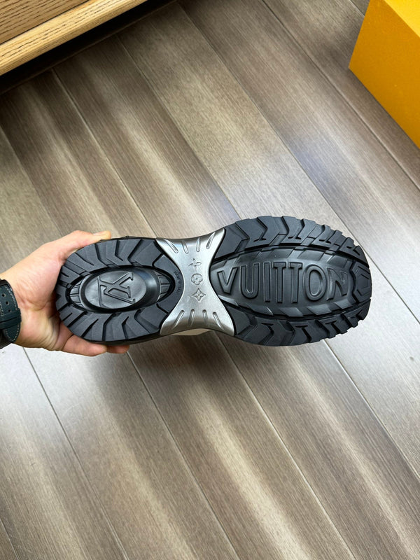 LV SPORT SNEAKER IN WHITE MIX BLACK CALFSKIN WITH LOGO