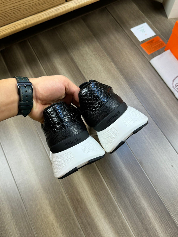 HM TRAIL SNEAKER BLACK CALFSKIN