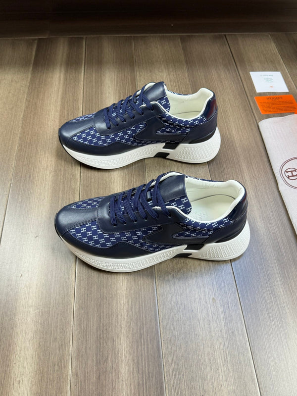 HM PRINTED SNEAKER NAVY TOTEM FABRIC