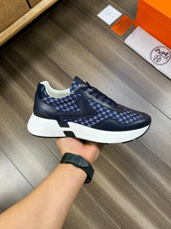 HM PRINTED SNEAKER NAVY TOTEM FABRIC