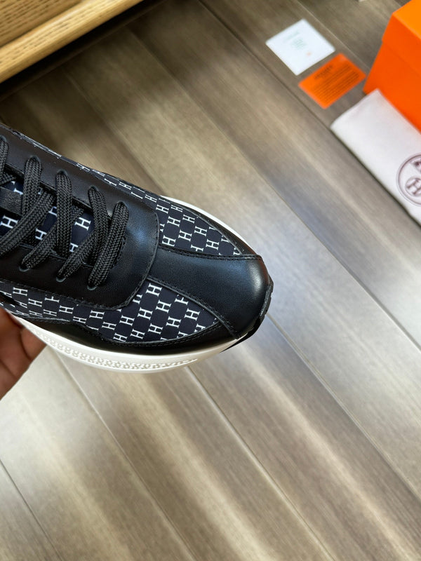 HM PRINTED SNEAKER BLACK TOTEM FABRIC