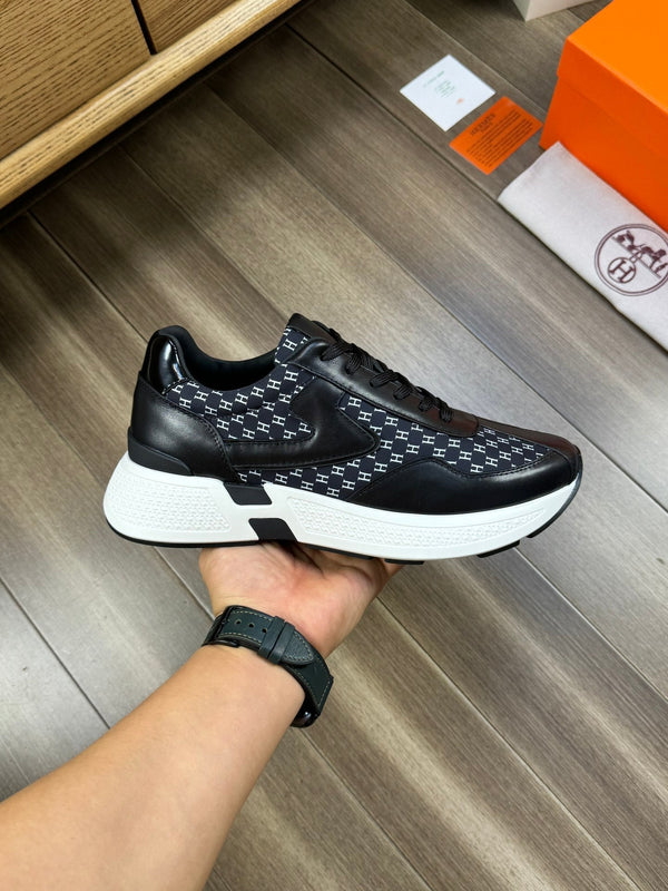 HM PRINTED SNEAKER BLACK TOTEM FABRIC