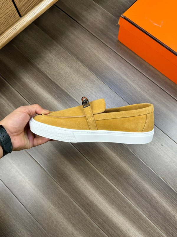 HM GAME SLIP-ON SNEAKER MUSTARD SUEDE