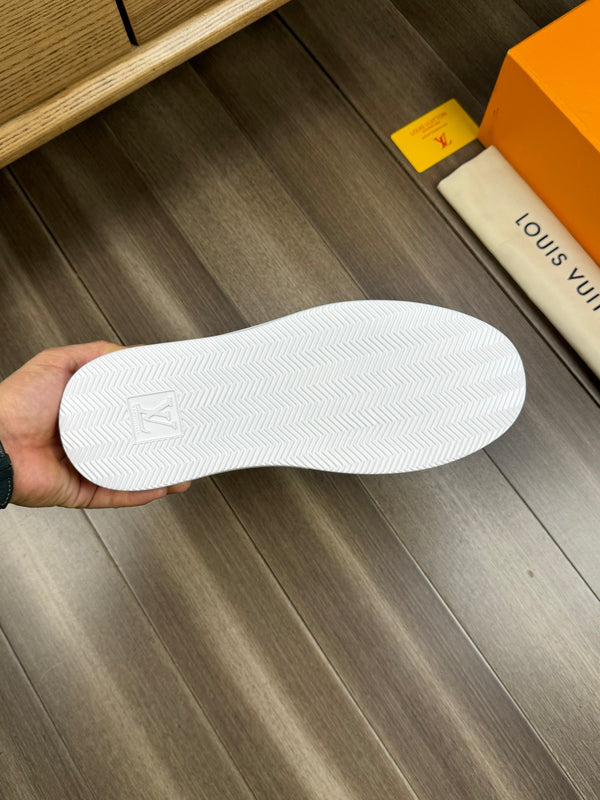 LV TRAINER SNEAKER WHITE MIX NAVY BLUE CALFSKIN AND BREATHABLE FABRIC