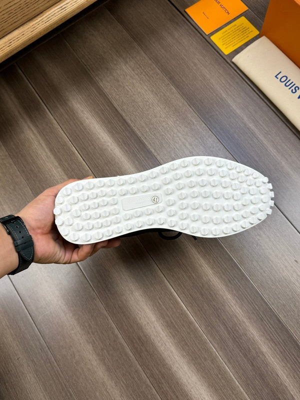 LV SNEAKERS IN BLACK MESH BREATHABLE FABRIC AND CALFSKIN